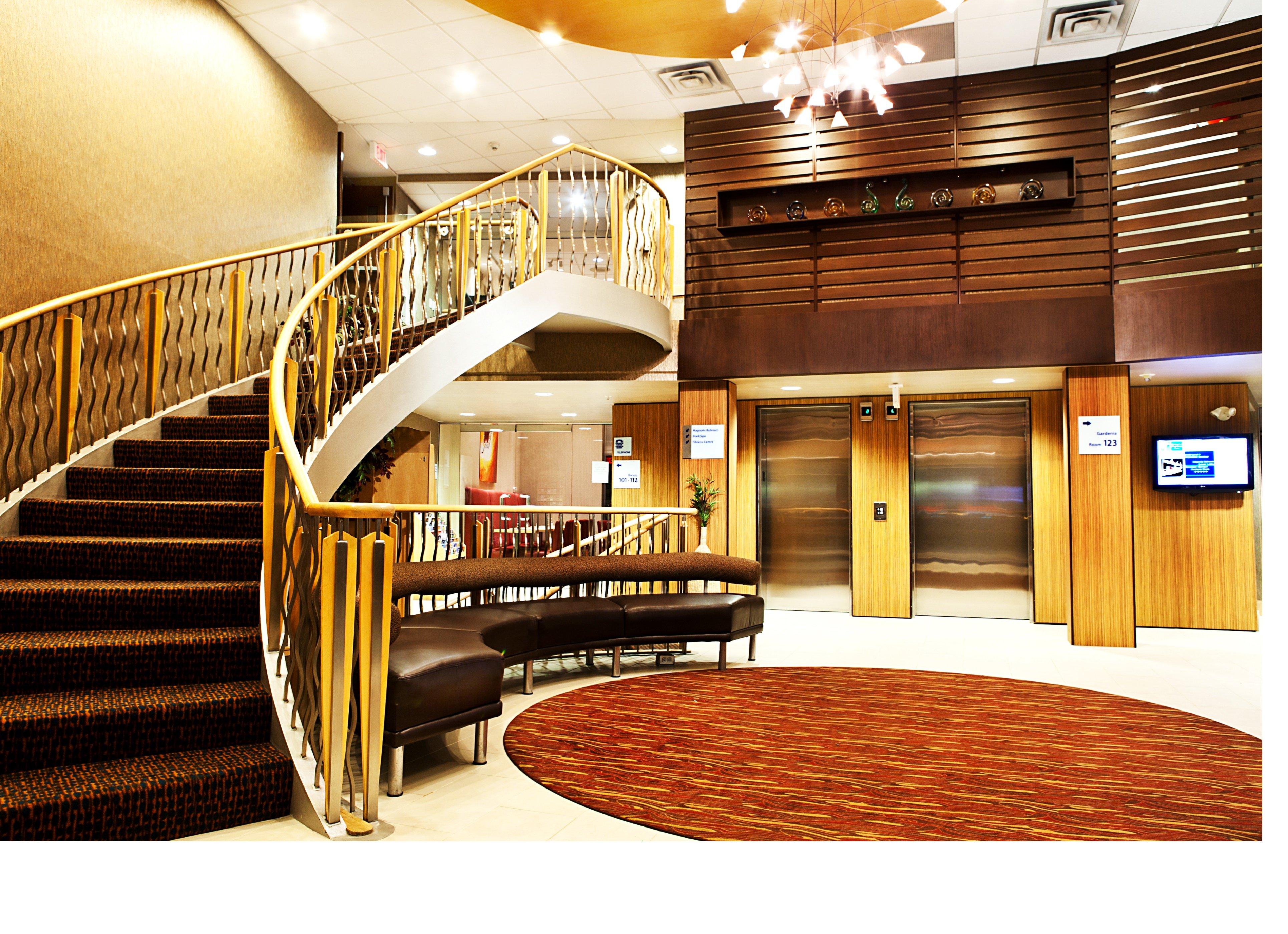 Holiday Inn Express & Suites Langley By Ihg Exterior photo